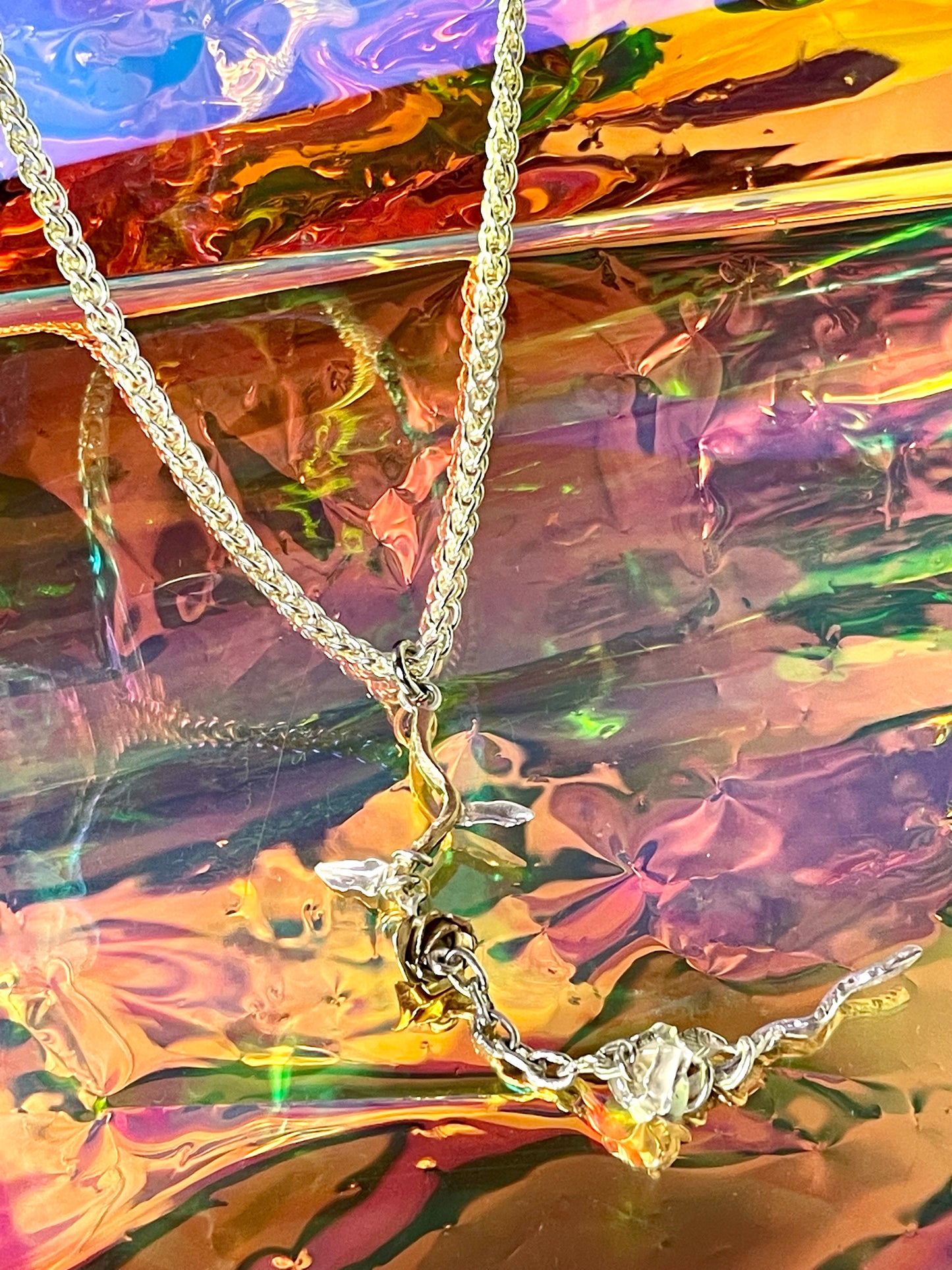 roses and chain pendant